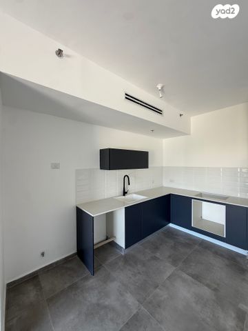 דירה, משגב עם 4, קרית שלום, תל אביב יפו