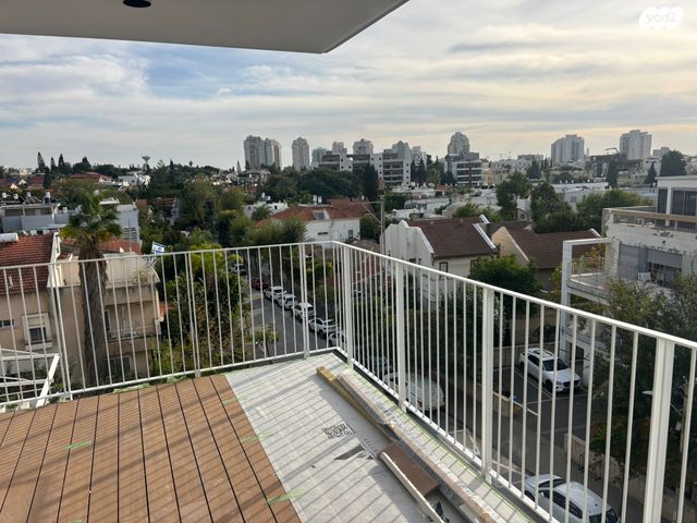 דירה, בן יהודה 30, הרצליה הצעירה, הרצליה