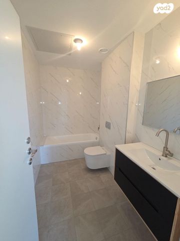 דירה, הצנחנים, נווה שרת, תל אביב יפו