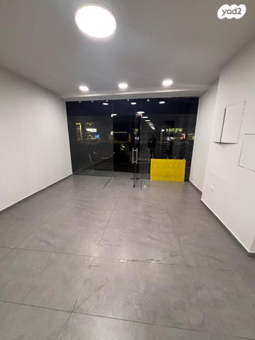 חנויות/ שטח מסחרי, דרך קיבוץ גלויות, גבעת הרצל, אזור המלאכה יפו, תל אביב יפו
