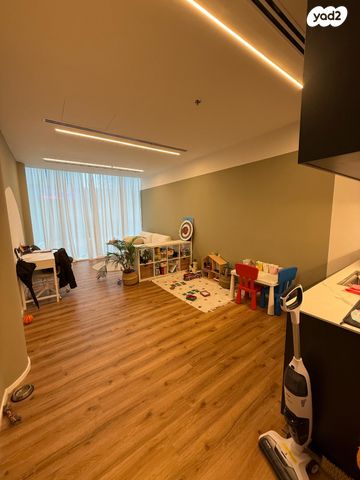 משרדים, לוחמי האש 1, צומת סביון, קרית אונו