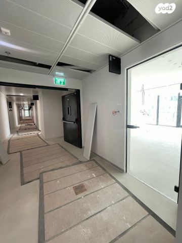 משרדים, שושנה דמארי 1, משכנות האומנים, קרית מוצקין