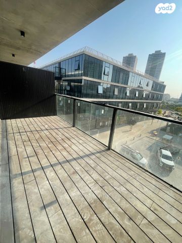 משרדים, שושנה דמארי 1, משכנות האומנים, קרית מוצקין