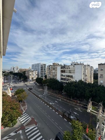 משרדים, פועלים ב, כפר סבא