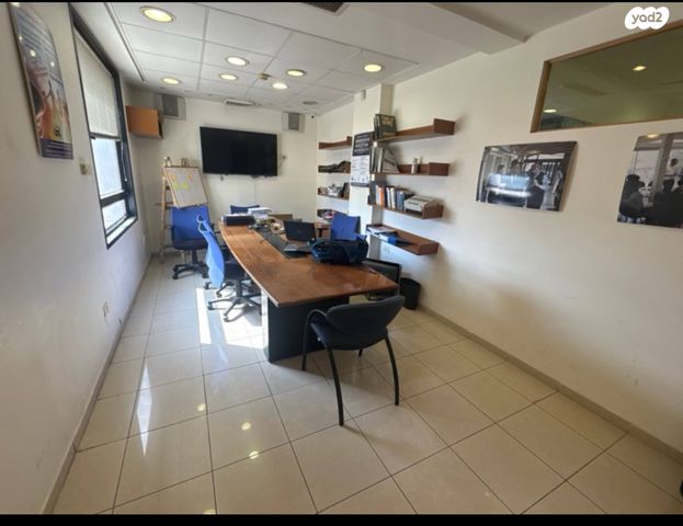 משרדים, הרב קוק 8, מרכז העיר, ירושלים