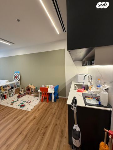 משרדים, לוחמי האש 1, צומת סביון, קרית אונו