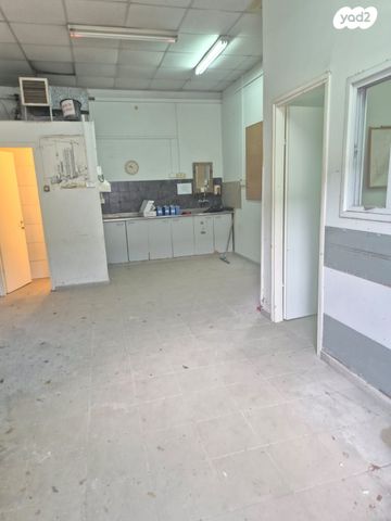 מבני תעשיה, צבי שכטרמן, אזור תעשיה קרית אליעזר, נתניה