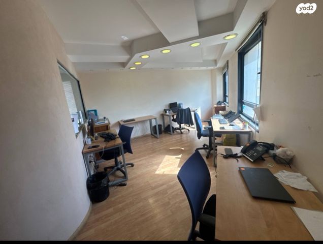 משרדים, הרב קוק 8, מרכז העיר, ירושלים