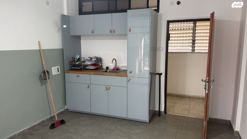 משרדים, הרברט סמואל 66, חדרה