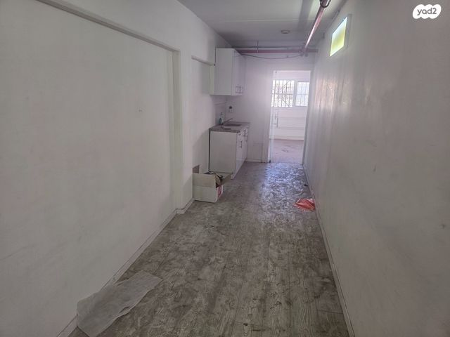 מבני תעשיה, אזור תעשיה ג, חולון