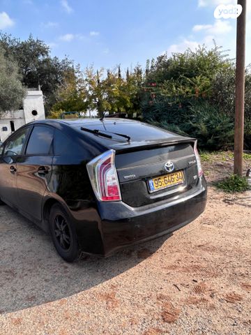 טויוטה פריוס