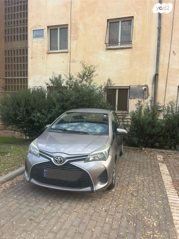 טויוטה יאריס