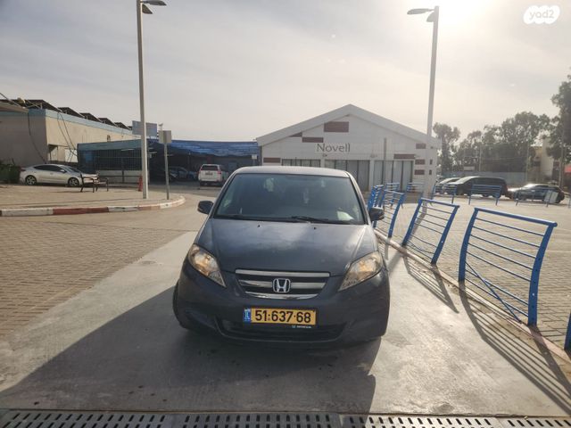 מודעת רכב הונדה FR-V