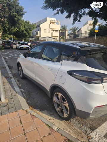 ג׳ילי Geometry C