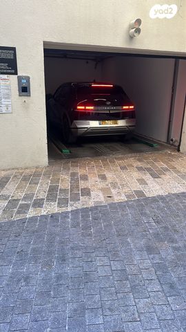 יונדאי איוניק 5