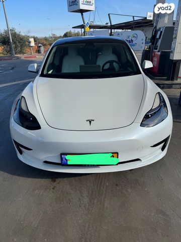 מודעת רכב טסלה מודל 3