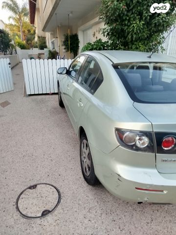 מודעת רכב מאזדה 3