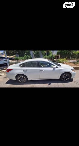 ניסאן אלטימה