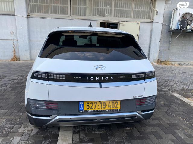 יונדאי איוניק 5