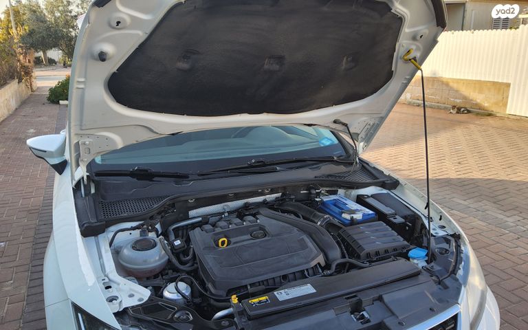 מודעת רכב סיאט לאון