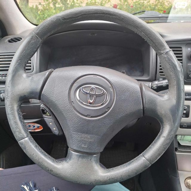 טויוטה קורולה