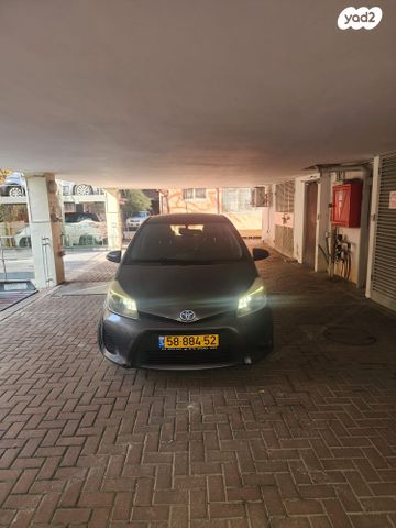 מודעת רכב טויוטה יאריס