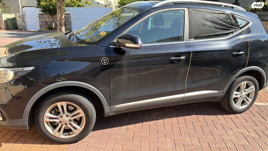 מודעת רכב אם ג'י ZS