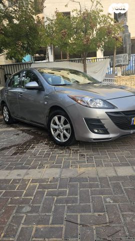 מודעת רכב מאזדה 3