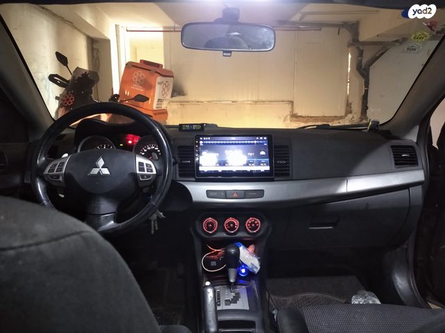 מודעת רכב מיצובישי לנסר