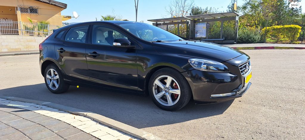 מודעת רכב וולוו V40