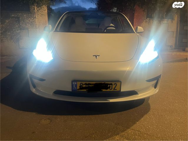 טסלה מודל 3