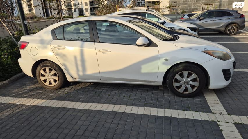 מודעת רכב מאזדה 3