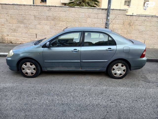 טויוטה קורולה