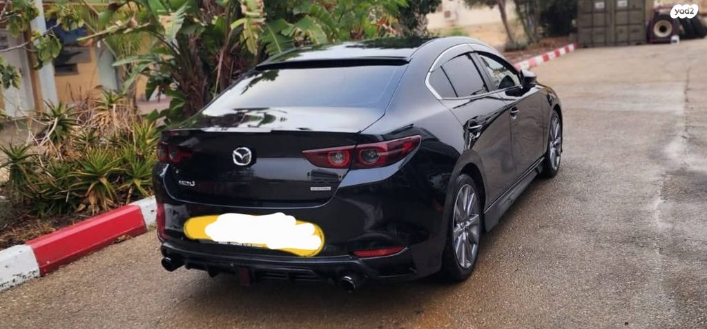 מודעת רכב מאזדה 3