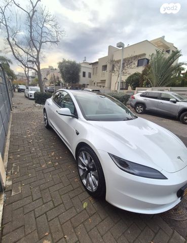 טסלה מודל 3