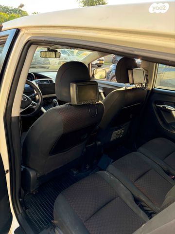 מודעת רכב טויוטה ורסו