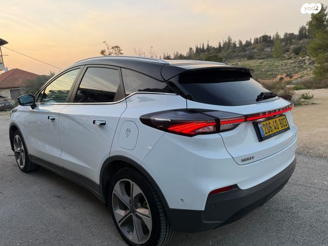 מודעת רכב ג׳ילי Geometry C