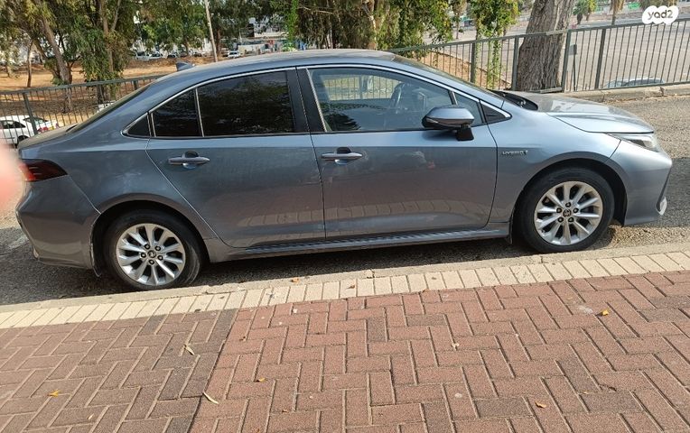 מודעת רכב טויוטה קורולה