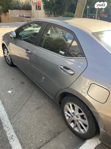 מודעת רכב טויוטה קורולה