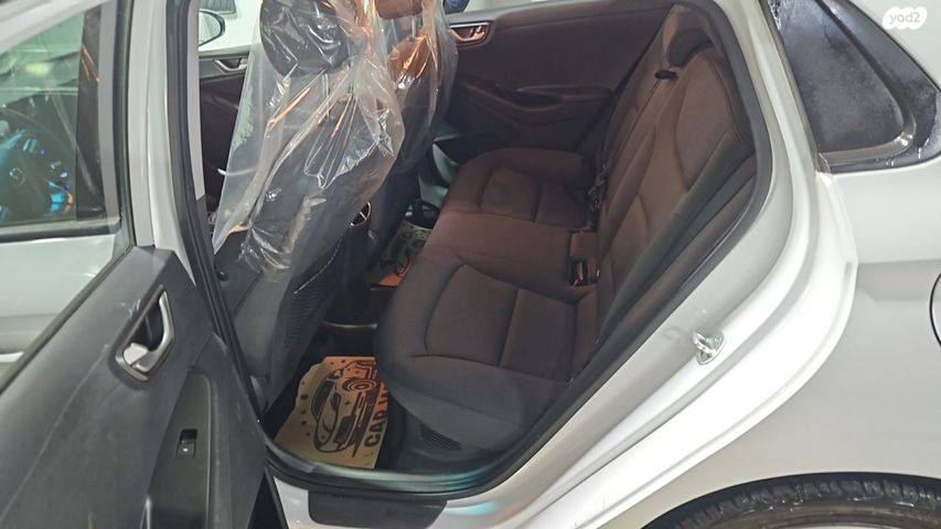 יונדאי איוניק