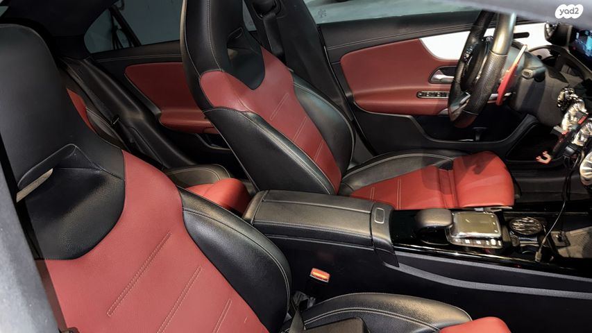 מודעת רכב מרצדס-בנץ CLA