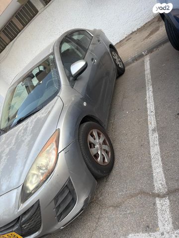 מודעת רכב מאזדה 3