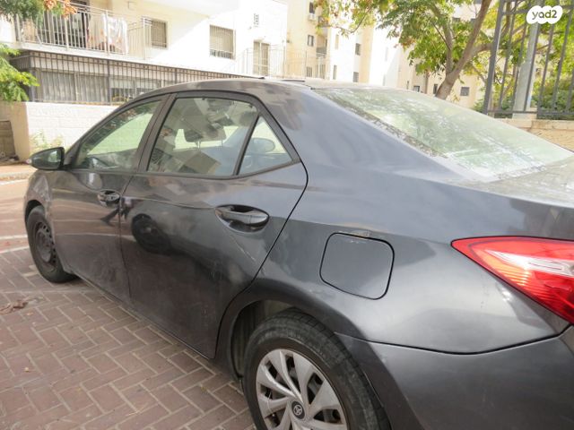 מודעת רכב טויוטה קורולה