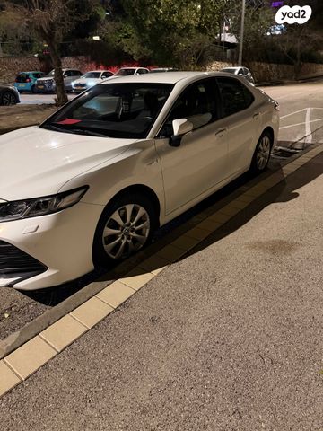 טויוטה קאמרי