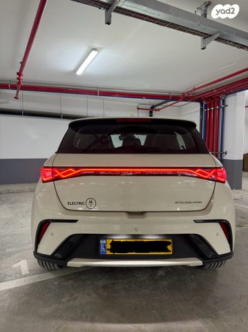 מודעת רכב בי.ווי.די דולפין