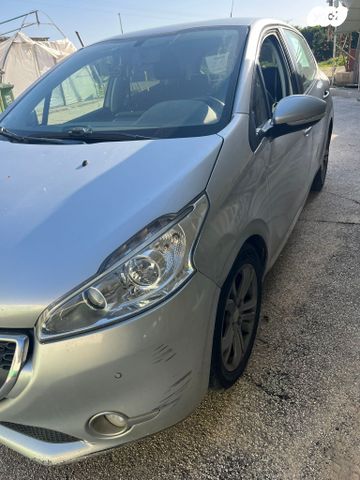 מודעת רכב פיג'ו 208