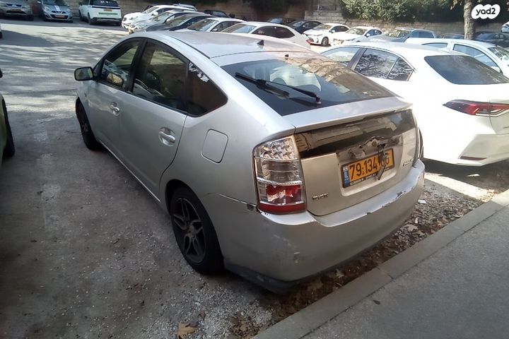 מודעת רכב טויוטה פריוס