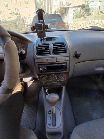 יונדאי אקסנט i25