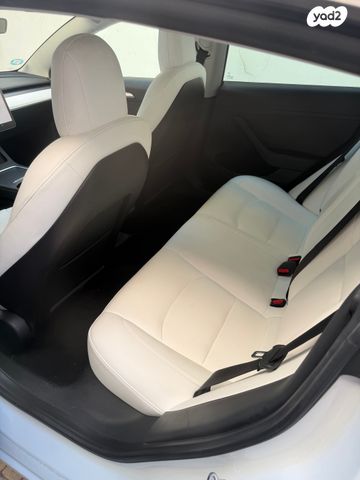 מודעת רכב טסלה מודל 3