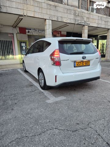 טויוטה פריוס פלוס
